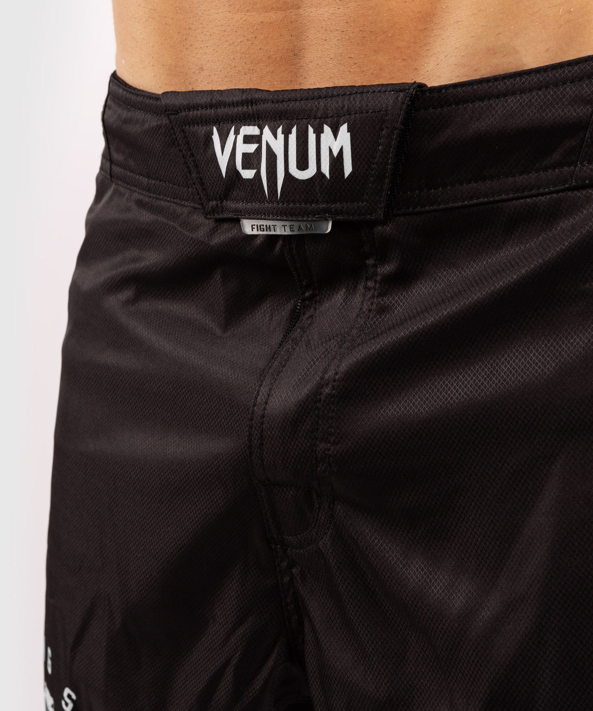 Venum Signature Fightshorts - Black/White