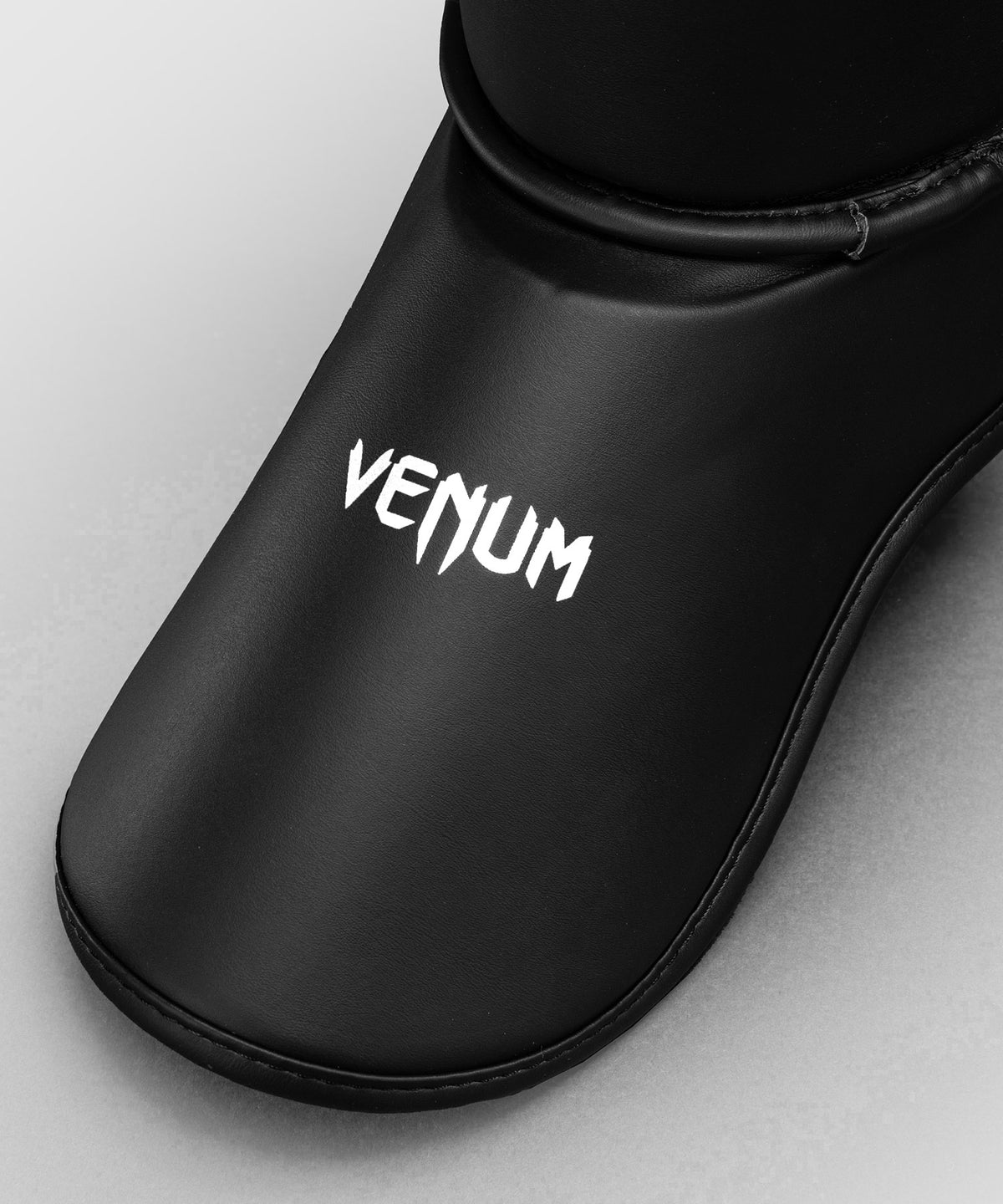 Venum Contender 1.5 Shin Guards - Black/White