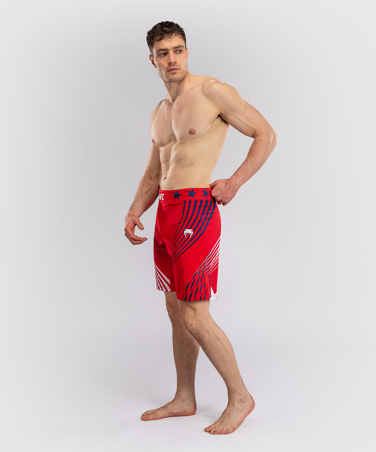 Official UFC Freedom 250 by Venum Authentic Fight Night Short de combat coupe courte pour homme - Rouge