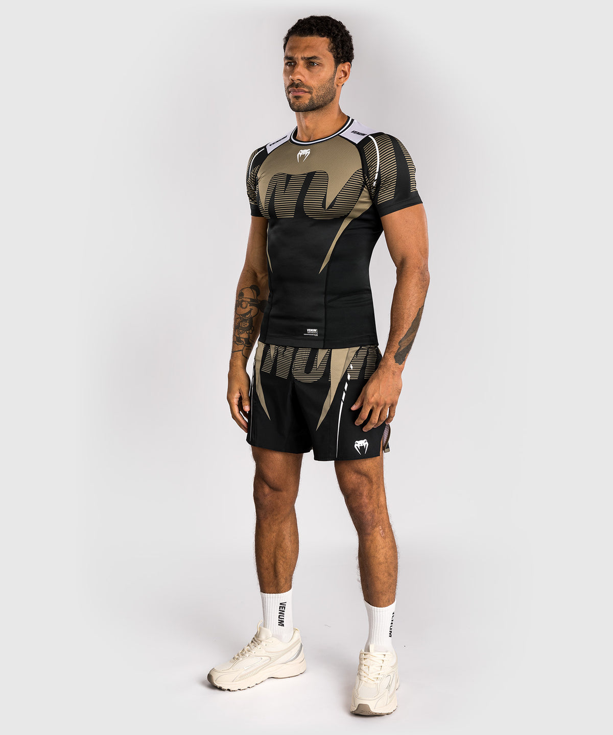 Venum Adrenaline Rashguard a maniche corte – Nero/Sabbia