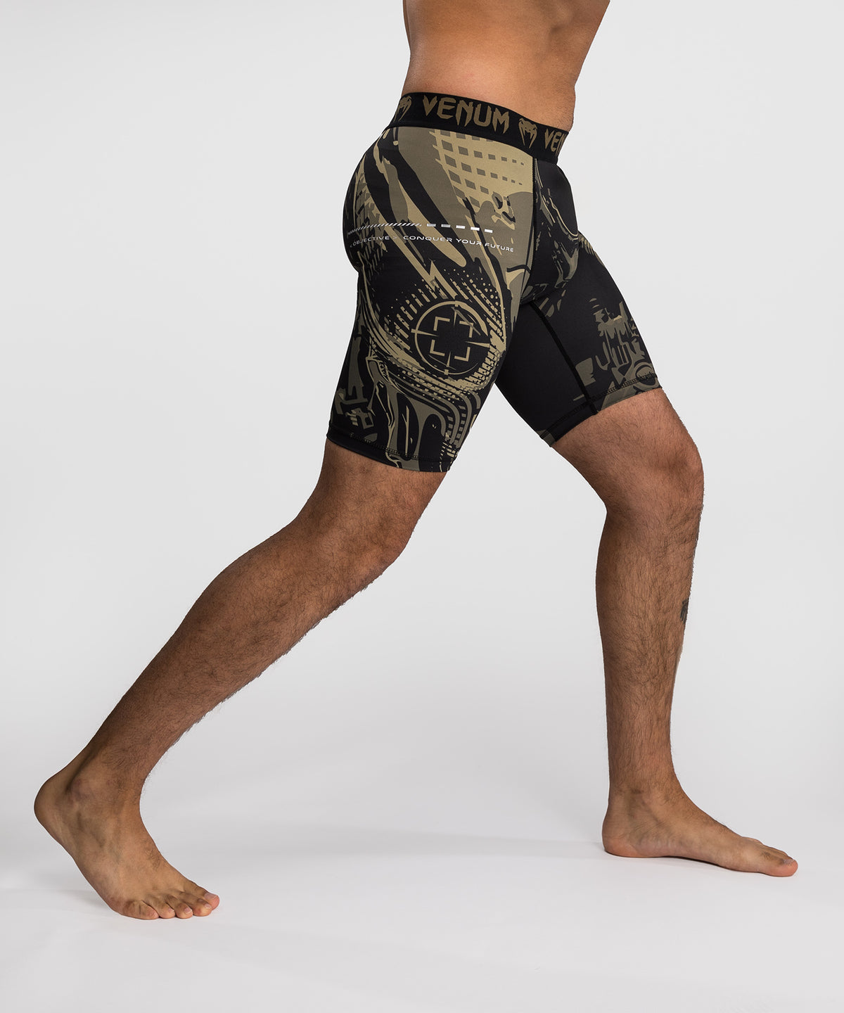Venum Invader Vale Tudo Shorts - Negro/Sand