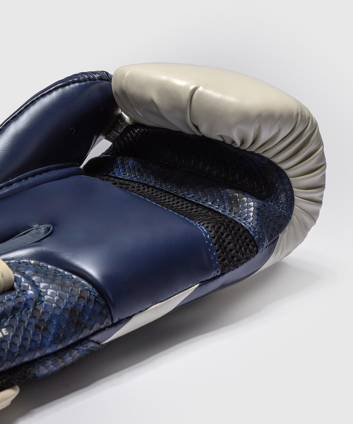Venum Challenger 4.0 Scales Guantes de Boxeo – Azul Medianoche