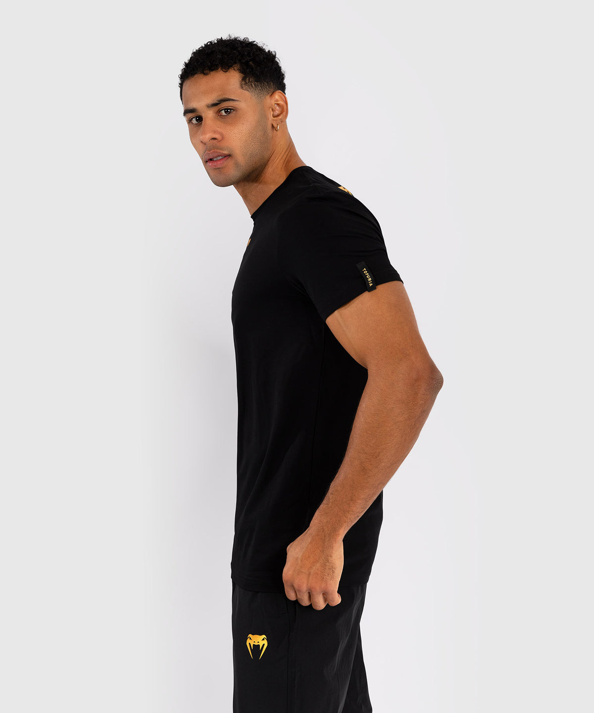 Venum x Topuria Unmatched Edition Camiseta - Negro/Dorado