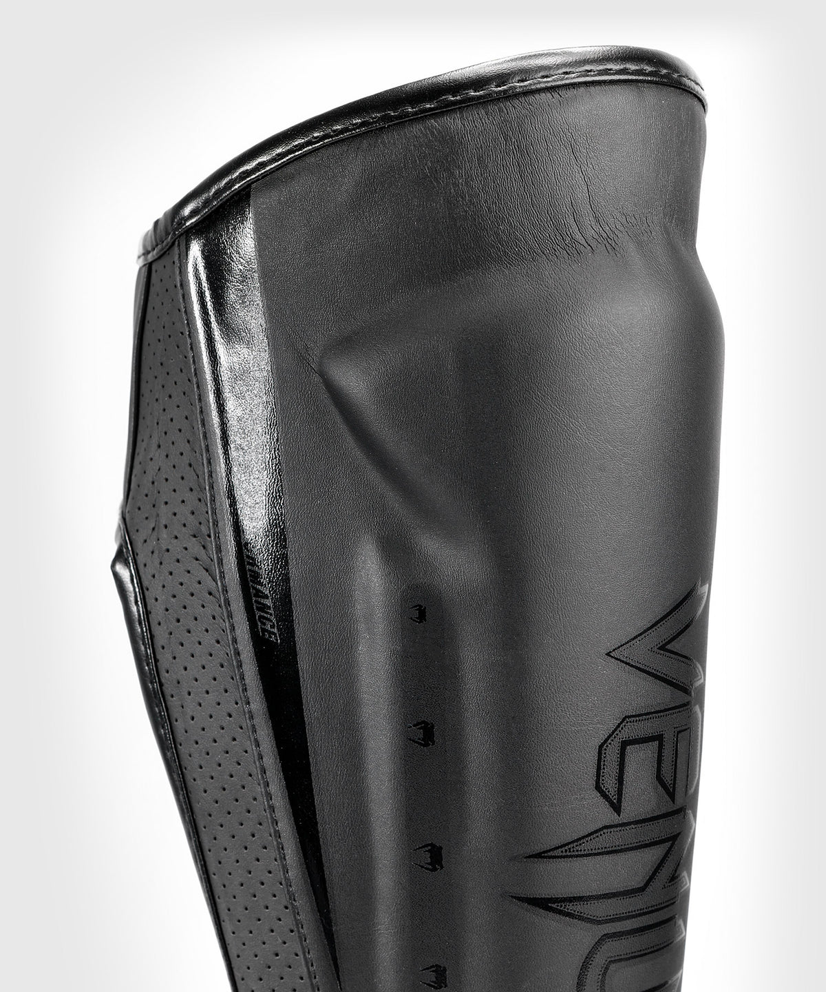 Venum Elite Evo Schienbeinschoner - Schwarz/Schwarz