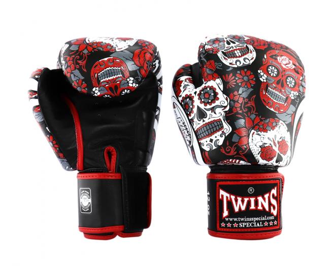 Twins Special Fantasy 4 Skull Guantes de Boxeo - Rojo