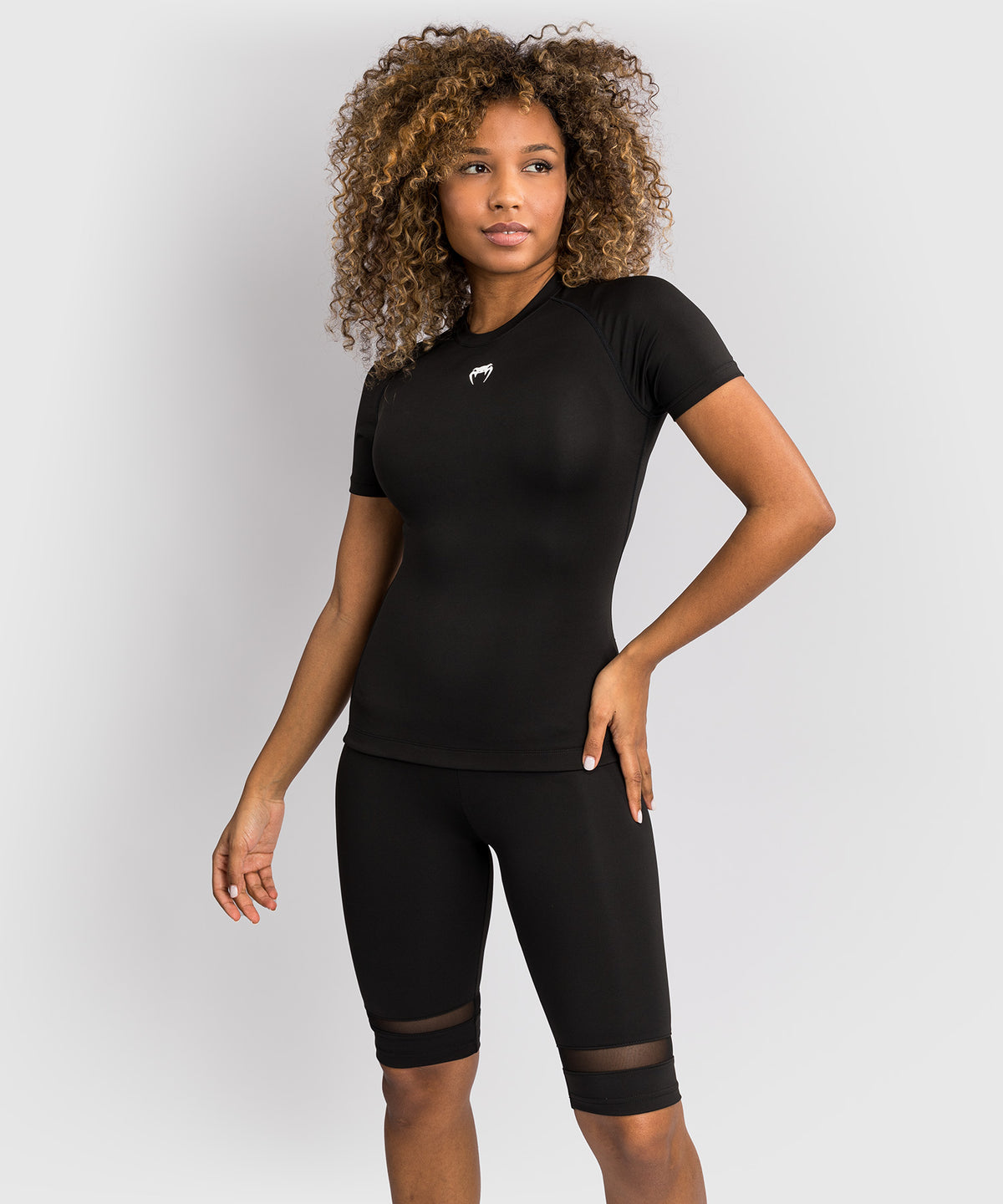 Venum Aero XT Kurzärmeliger rashguard für Frauen - Schwarz