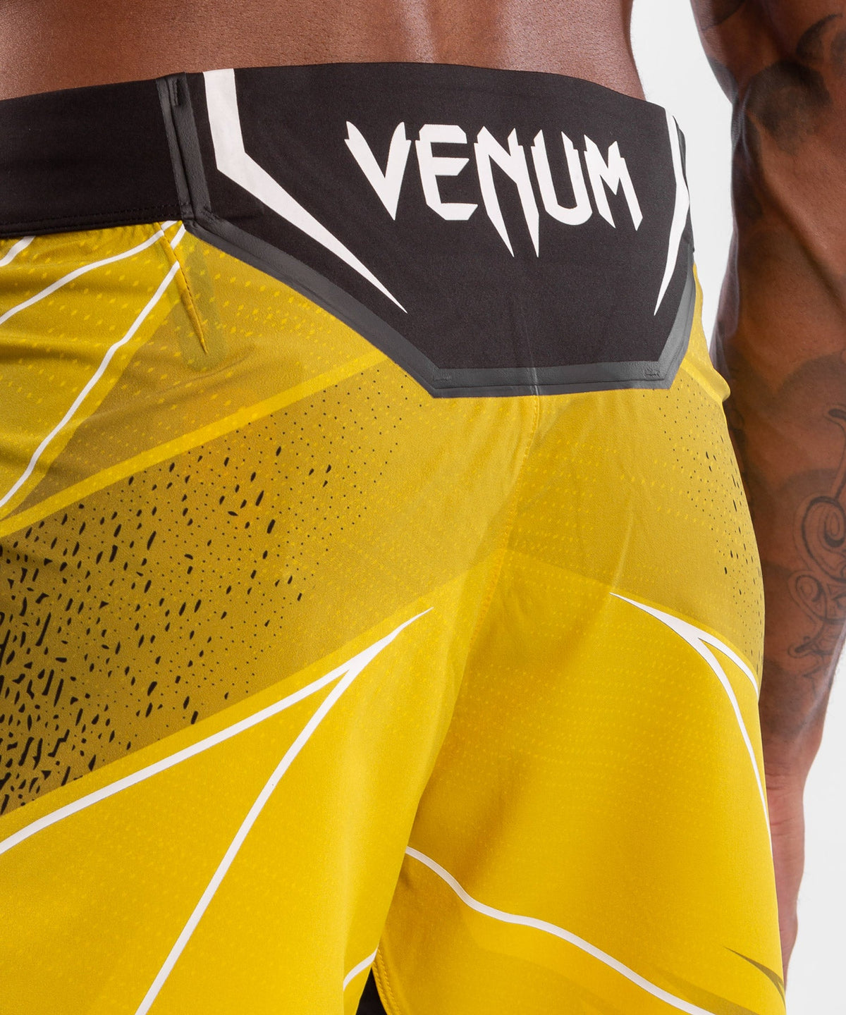 UFC Herren Fightshorts Venum Authentic Fight Night - Long Cut - Gelb