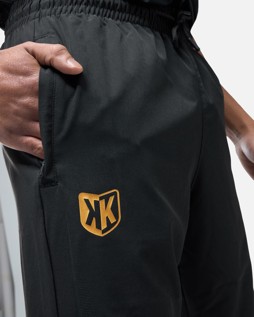 FK x Venum Hexagone MMA Komplettes Trainingsanzug-Set (Jacke + Hose) - Schwarz/Gold