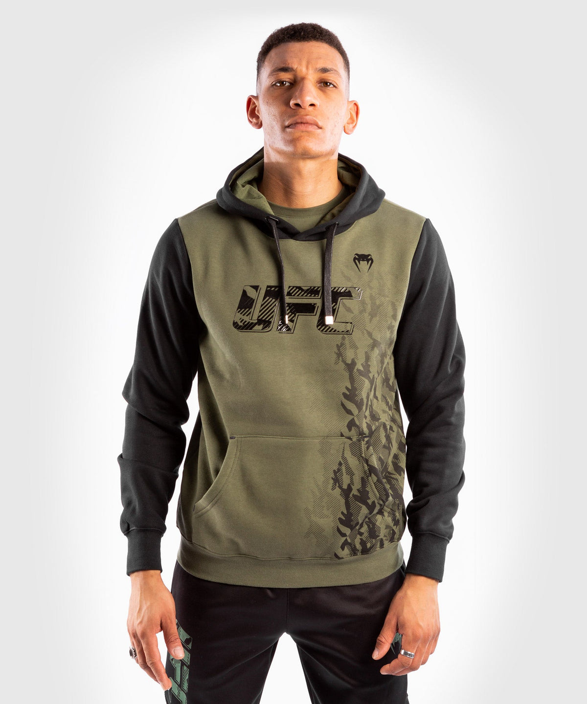 Sweatshirt à Capuche Homme UFC Venum Authentic Fight Week - Kaki