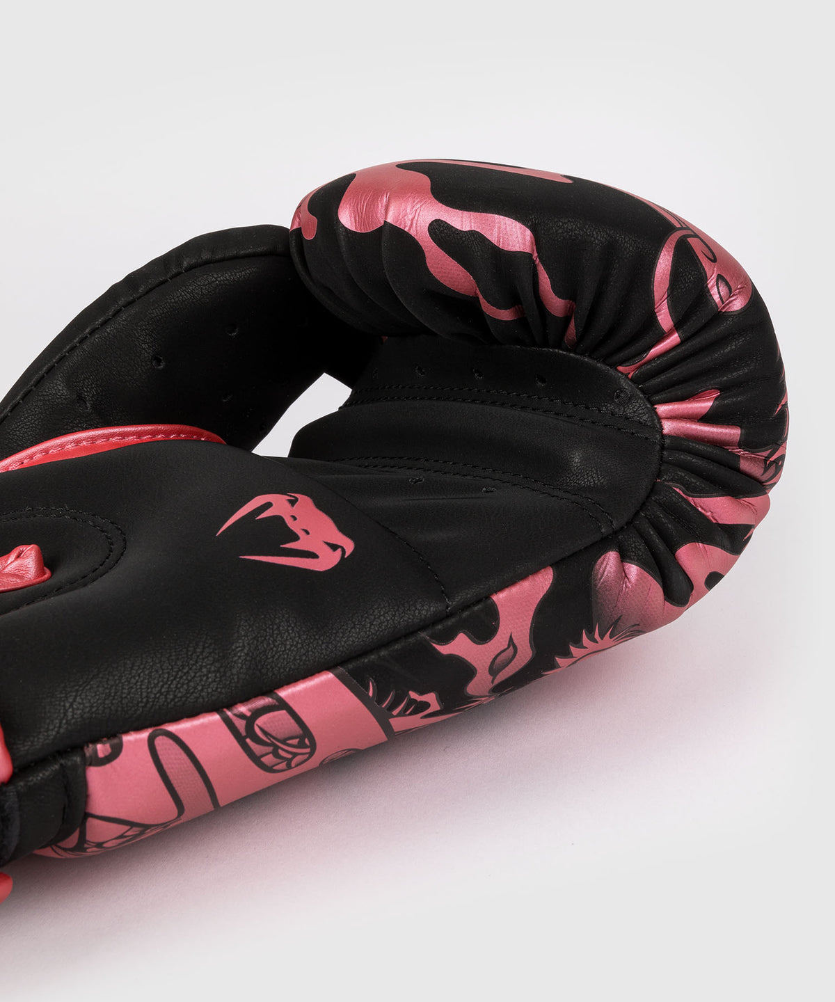 Venum Impact Dragon's Flight Boxhandschuhe - Schwarz / Metallic-Rosa