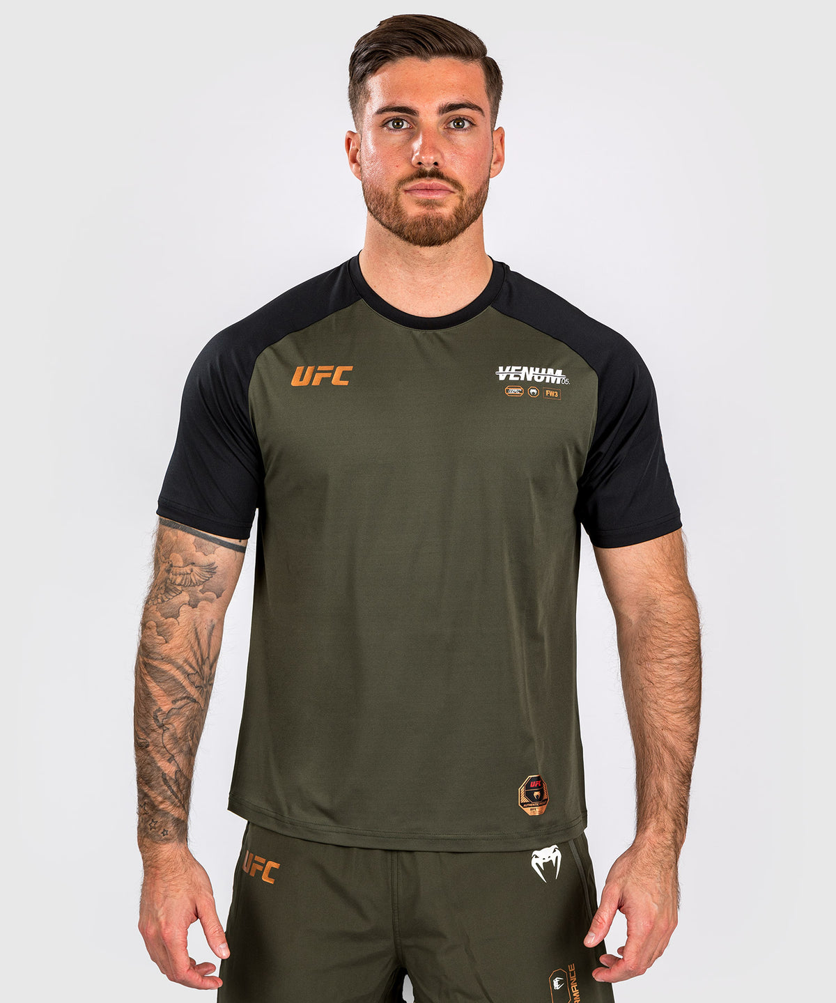 UFC Adrenaline by Venum Fight Week Dry-tech-T-Shirt für Männer - Khaki/Bronze