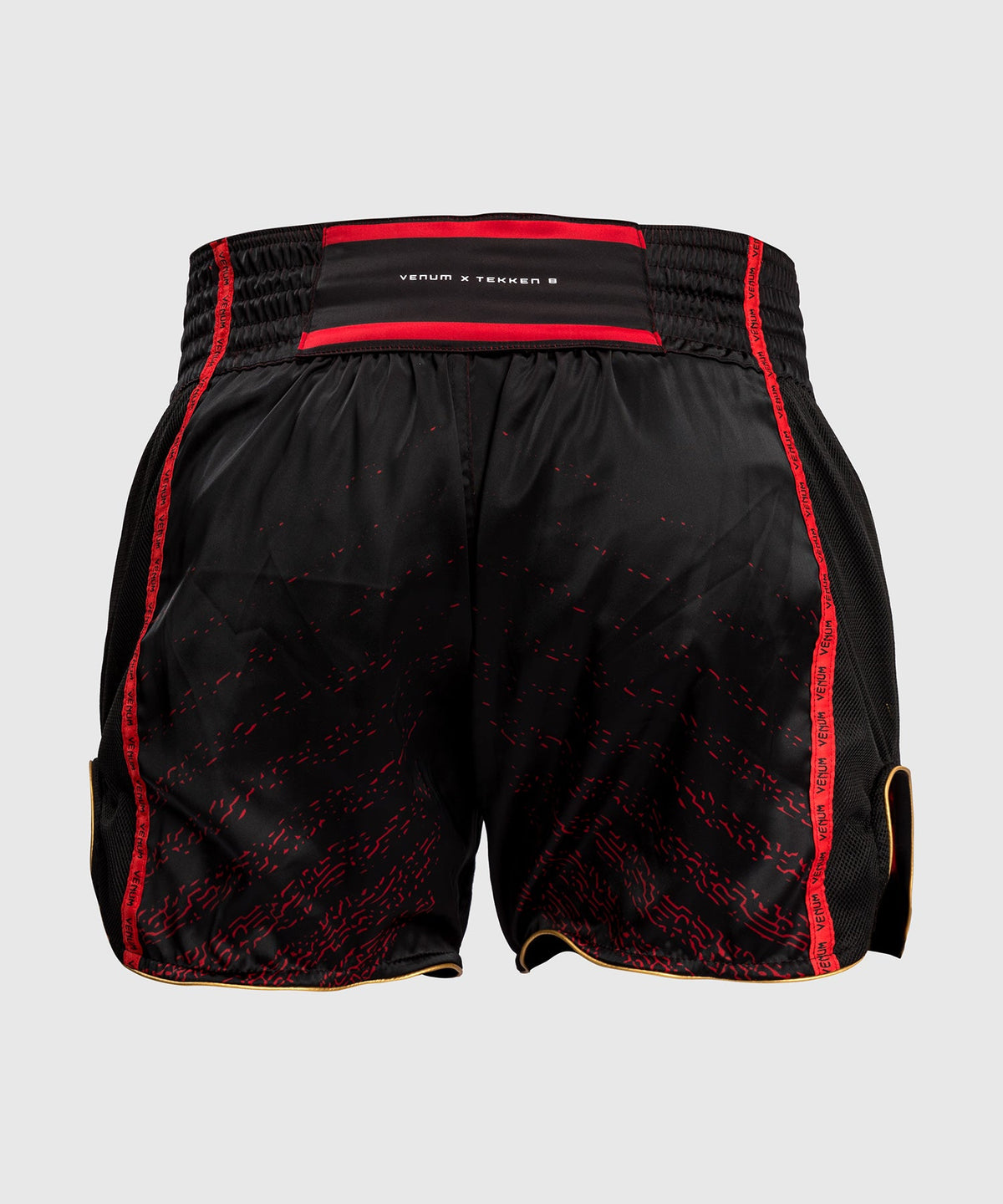 Venum x TEKKEN 8 - Marshall Law Muay Thai Shorts - Negro/Rojo/Dorado