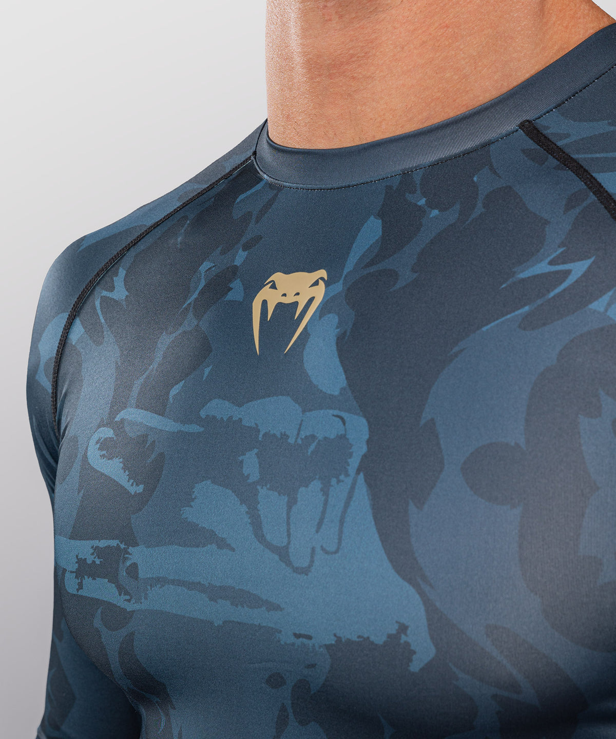 Rashguard à Manches Longues Fushiguro Jujutsu Kaisen x Venum – Vert Océan