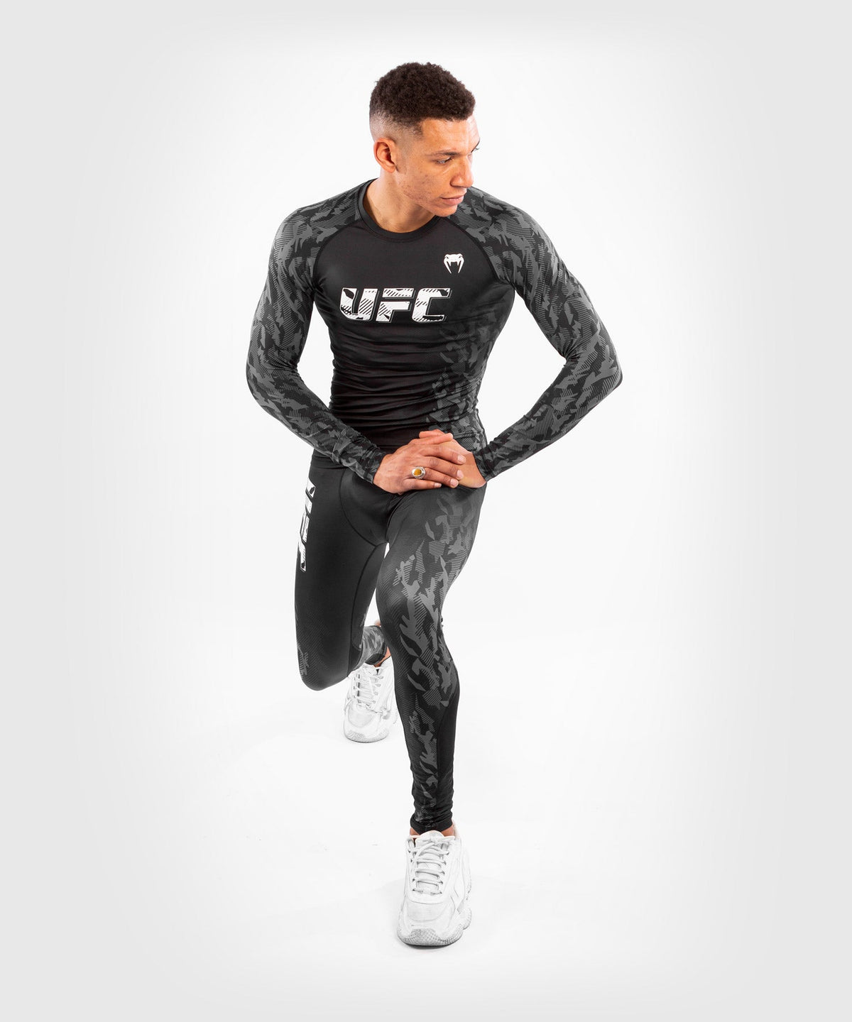 T-shirt de Compression Manches Longues Homme UFC Venum Authentic Fight Week - Noir