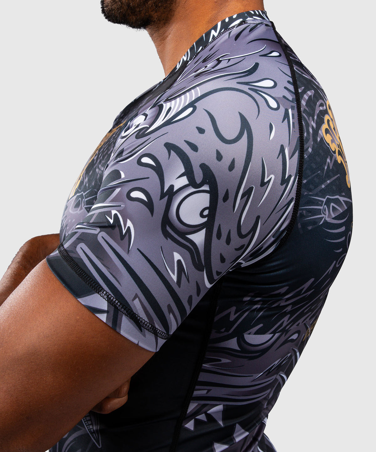 Venum Wolf Atak Rashguard Manga Corta – Negro/Gris