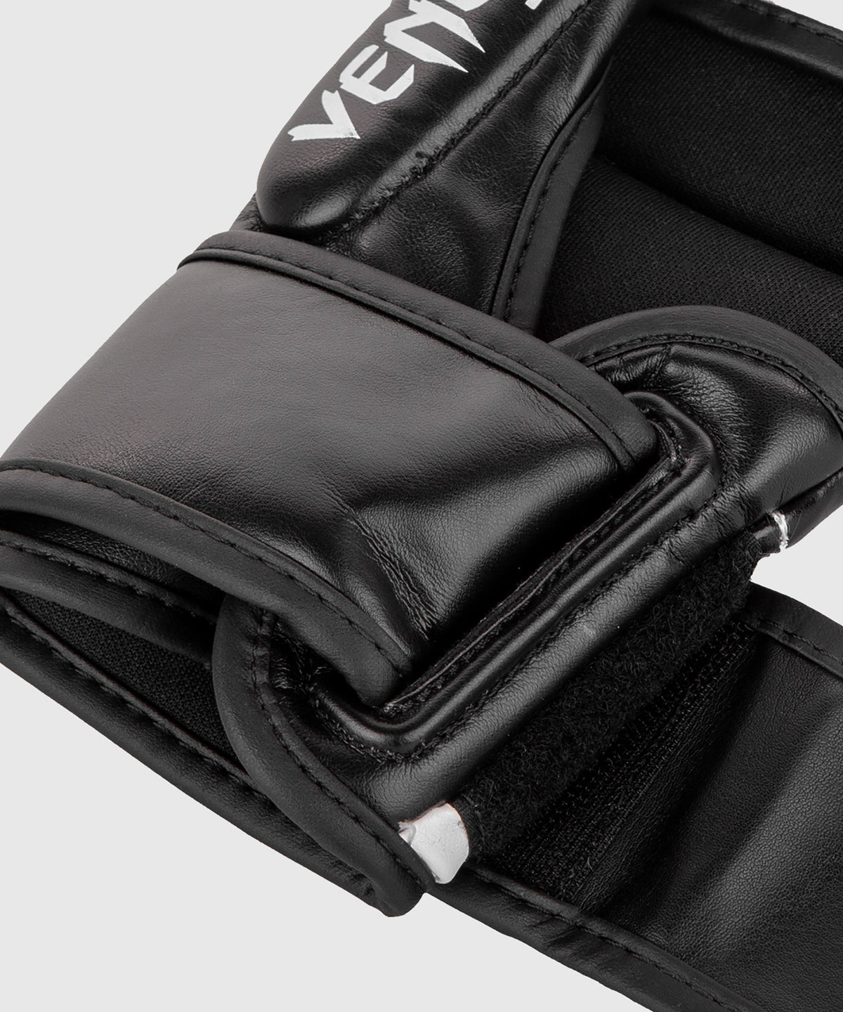 Gants de sparring MMA Venum Challenger 3.0 - Blanc/Noir