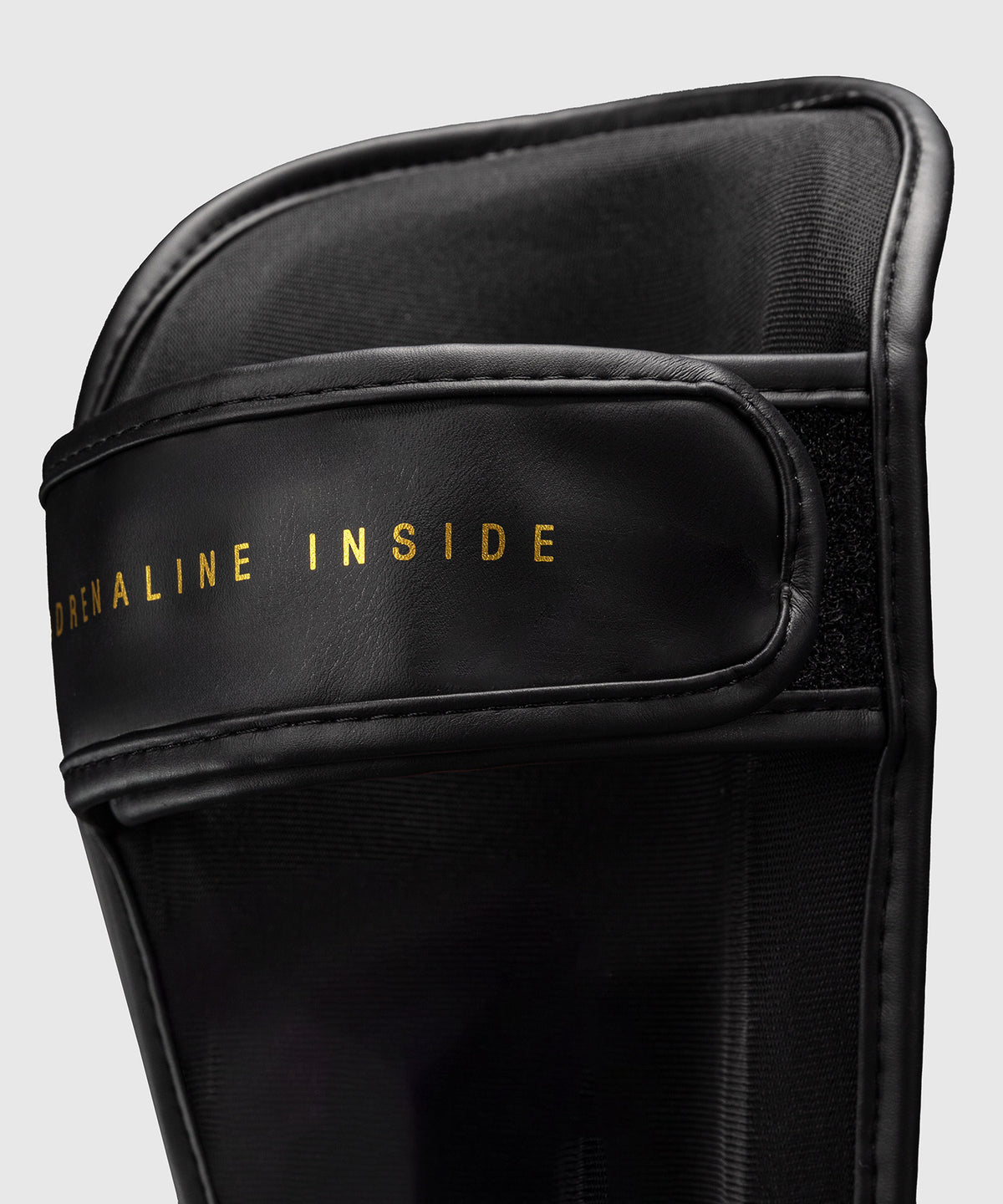 Venum Contender 1.5 Espinilleras - Negro/Dorado