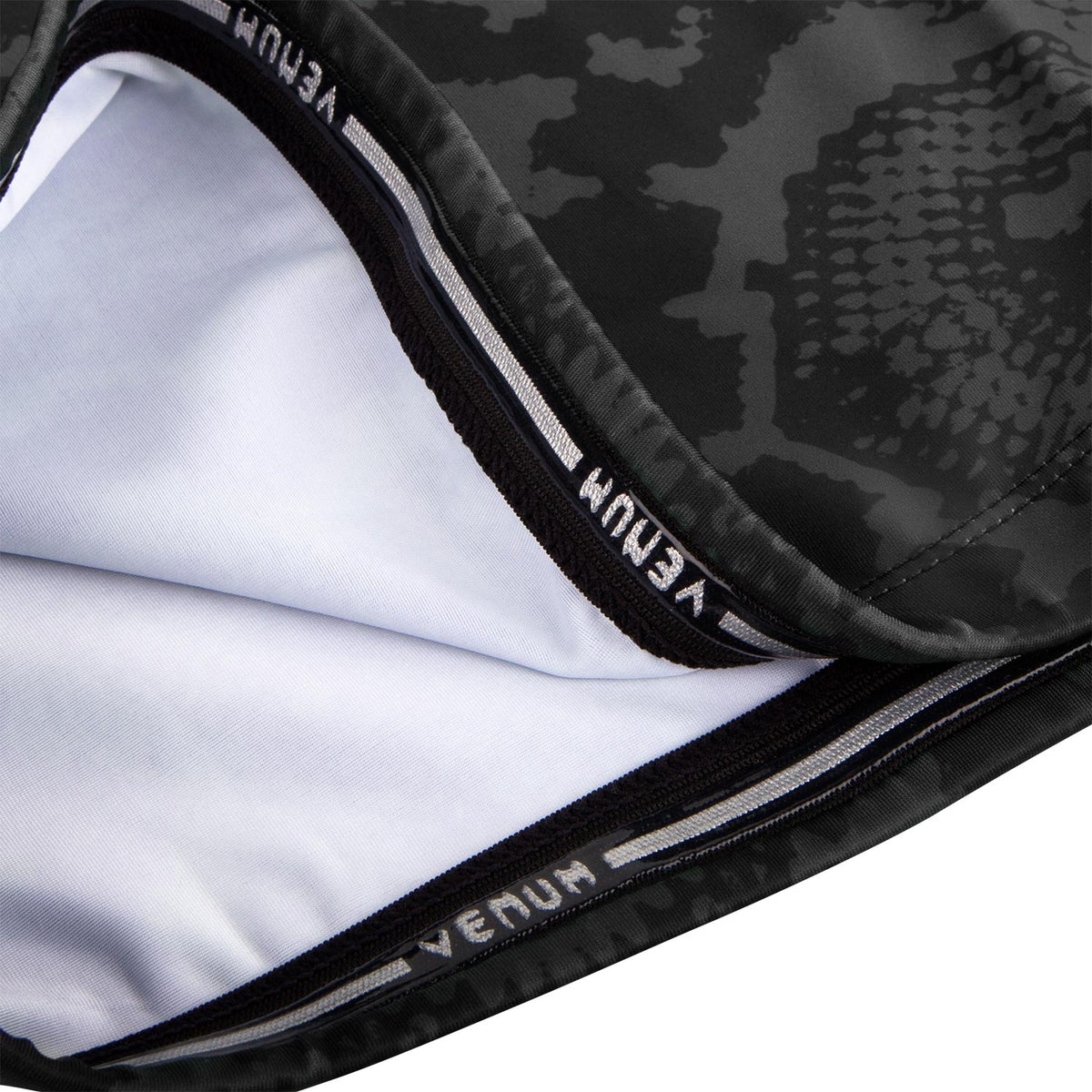 Venum Amazonia 5 Rashguard - Long Sleeve