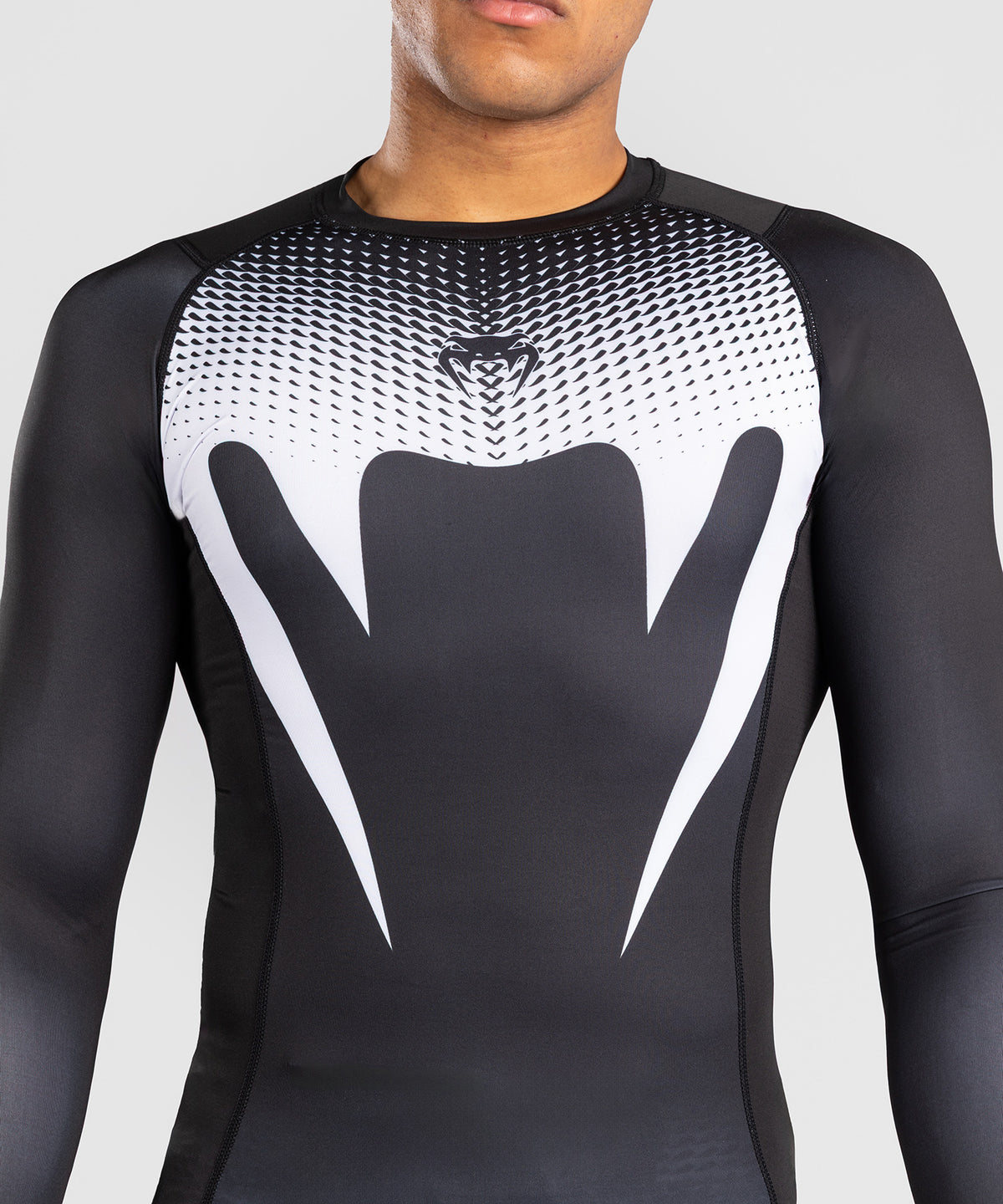 Venum No Gi Rashguards - Negro/Blanco