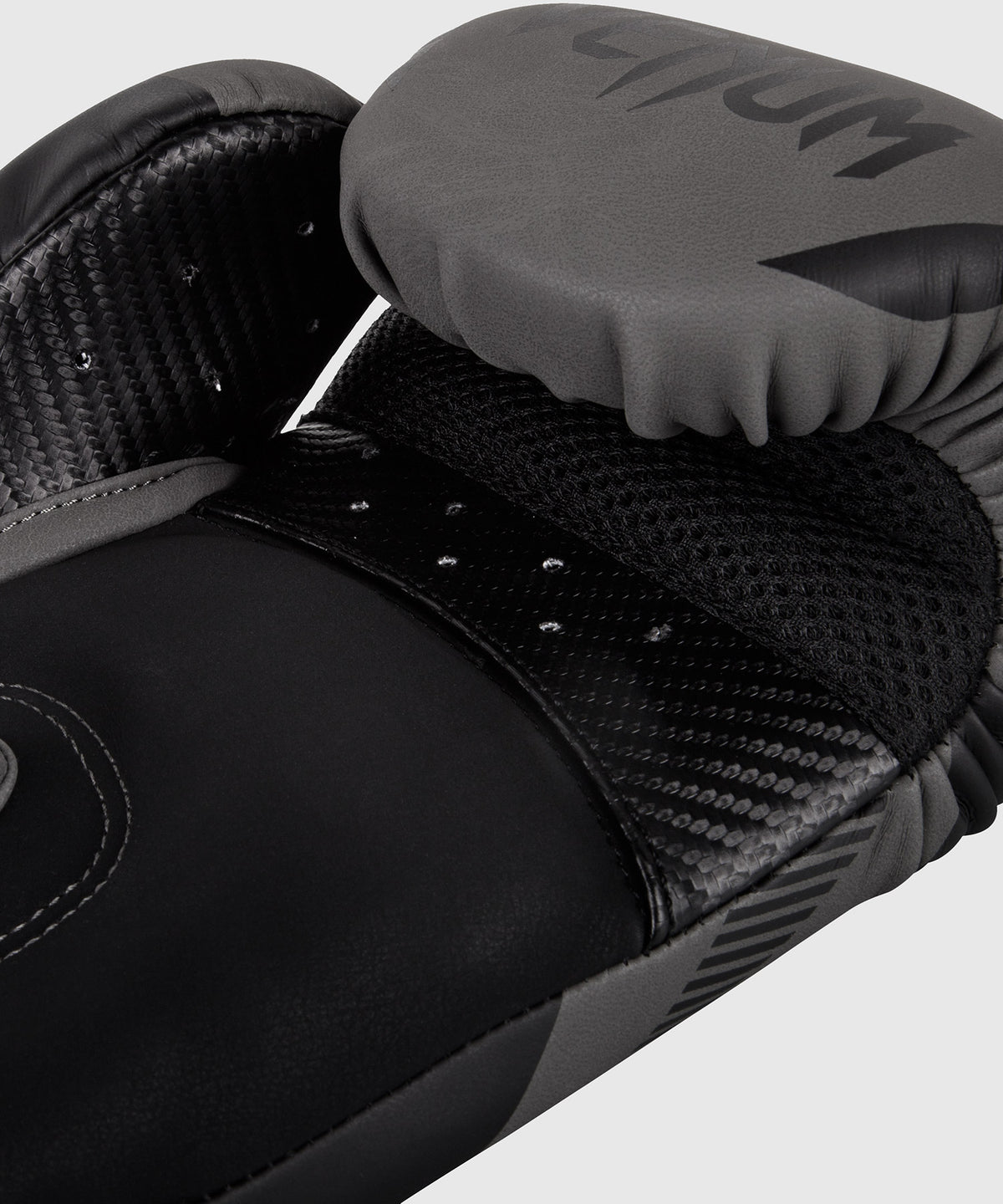 Venum Impact Boxhandschuhe