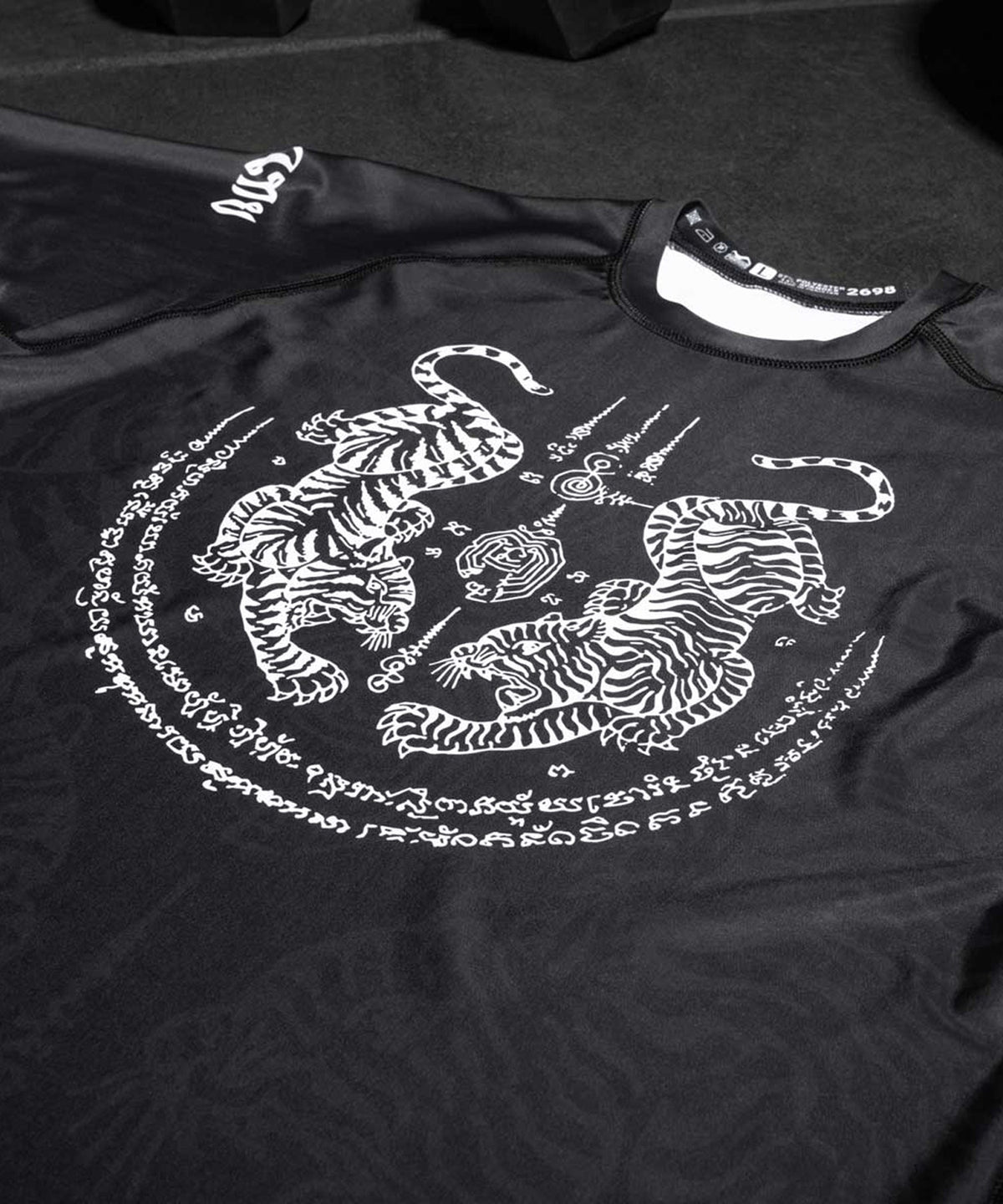 Rashguard Phantom Athletics Sak Yant - Noir