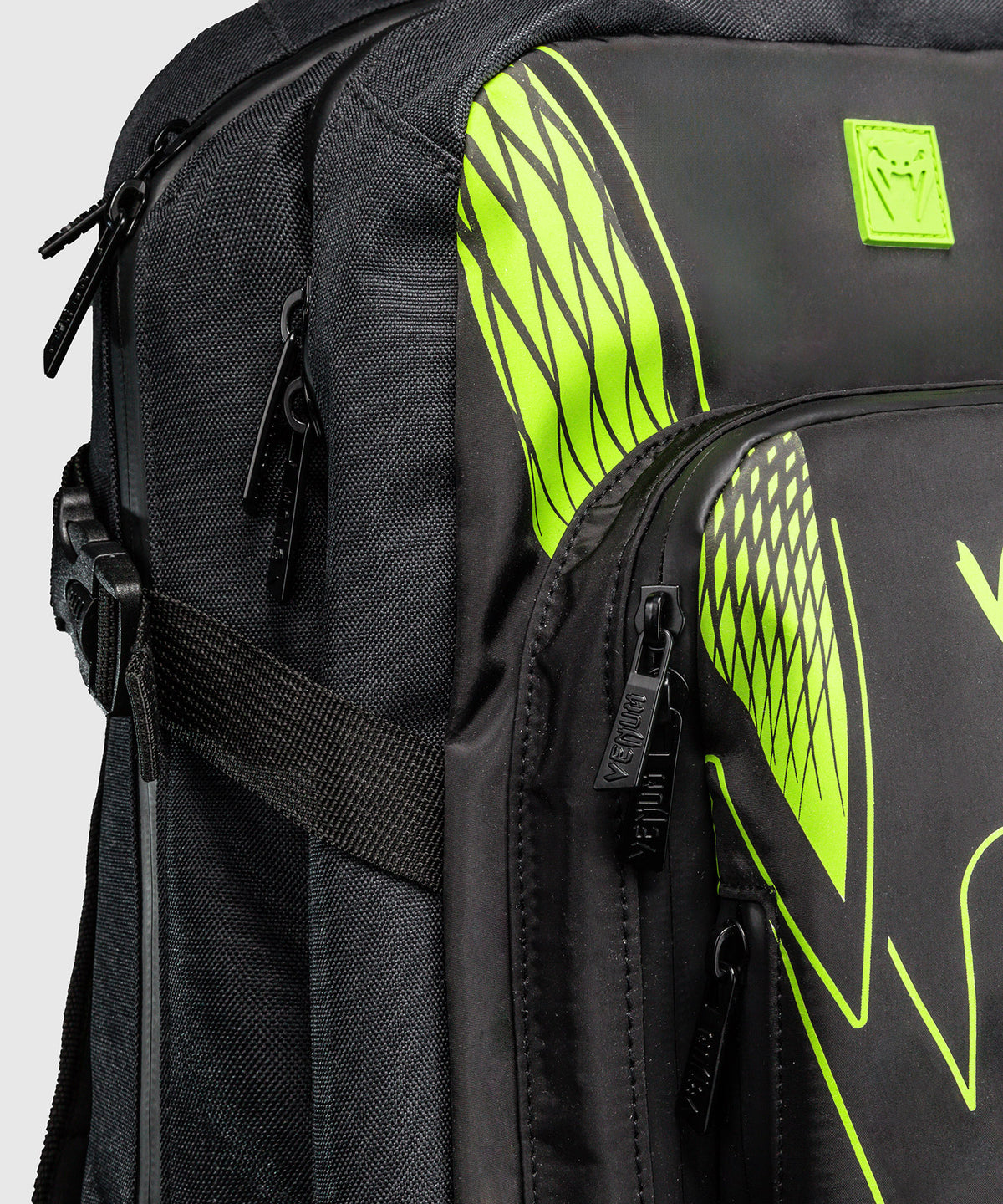 Venum Amazonia Reborn Mochila (15-25 L) - Negro/Verde