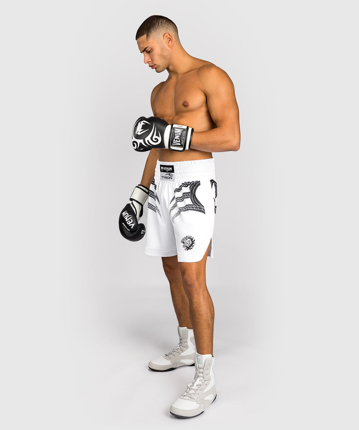 Venum x Mike Tyson Tiger Pantalones Cortos de Boxeo - Blanco Óptico/Negro Profundo