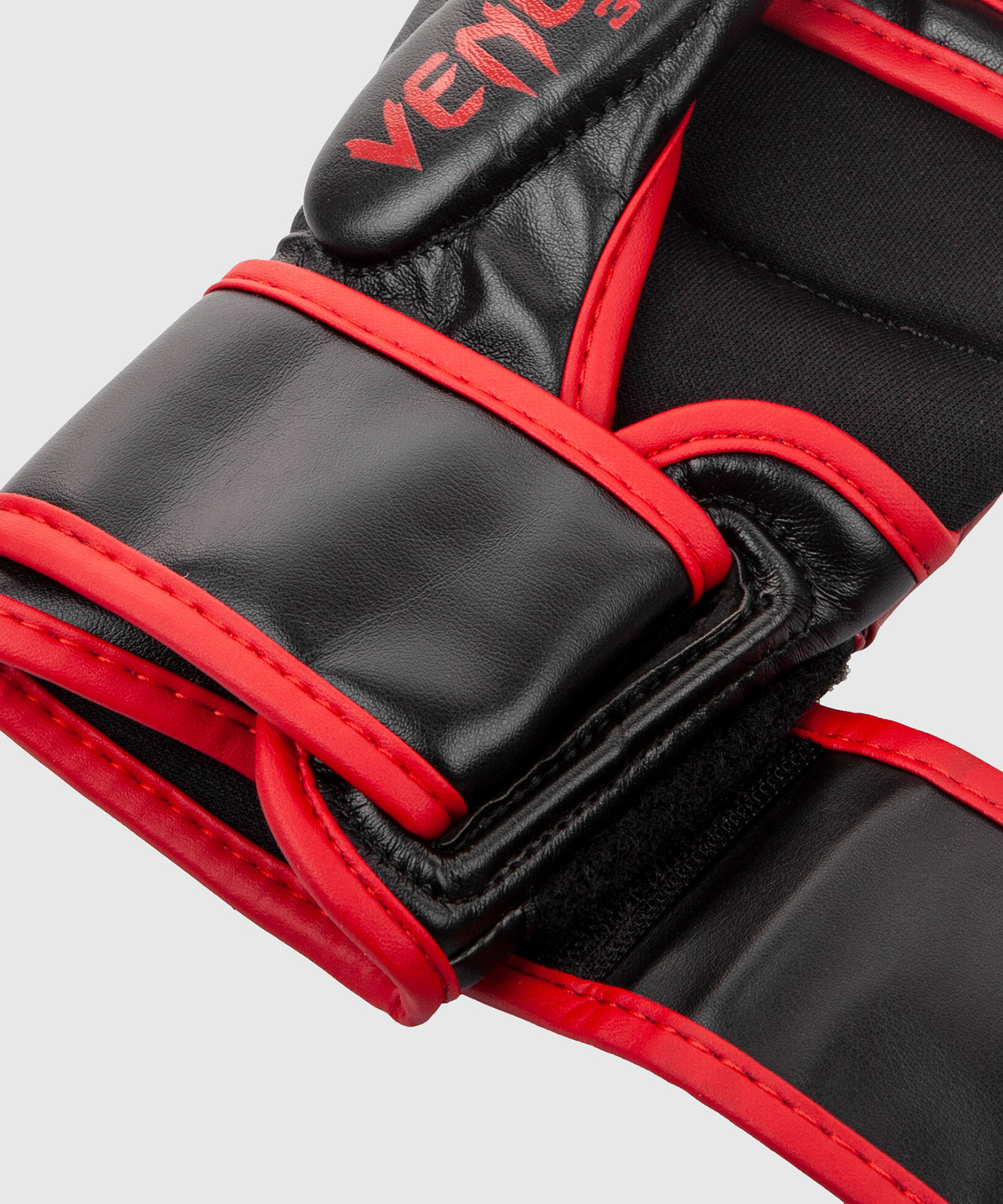Venum Challenger 3.0 Guantes de sparring - Negro/Rojo