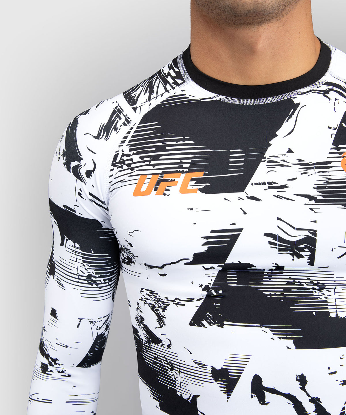 UFC Zenith by Venum Authentic Fight Week Performance Langarm Rashguard Herren - Weiß
