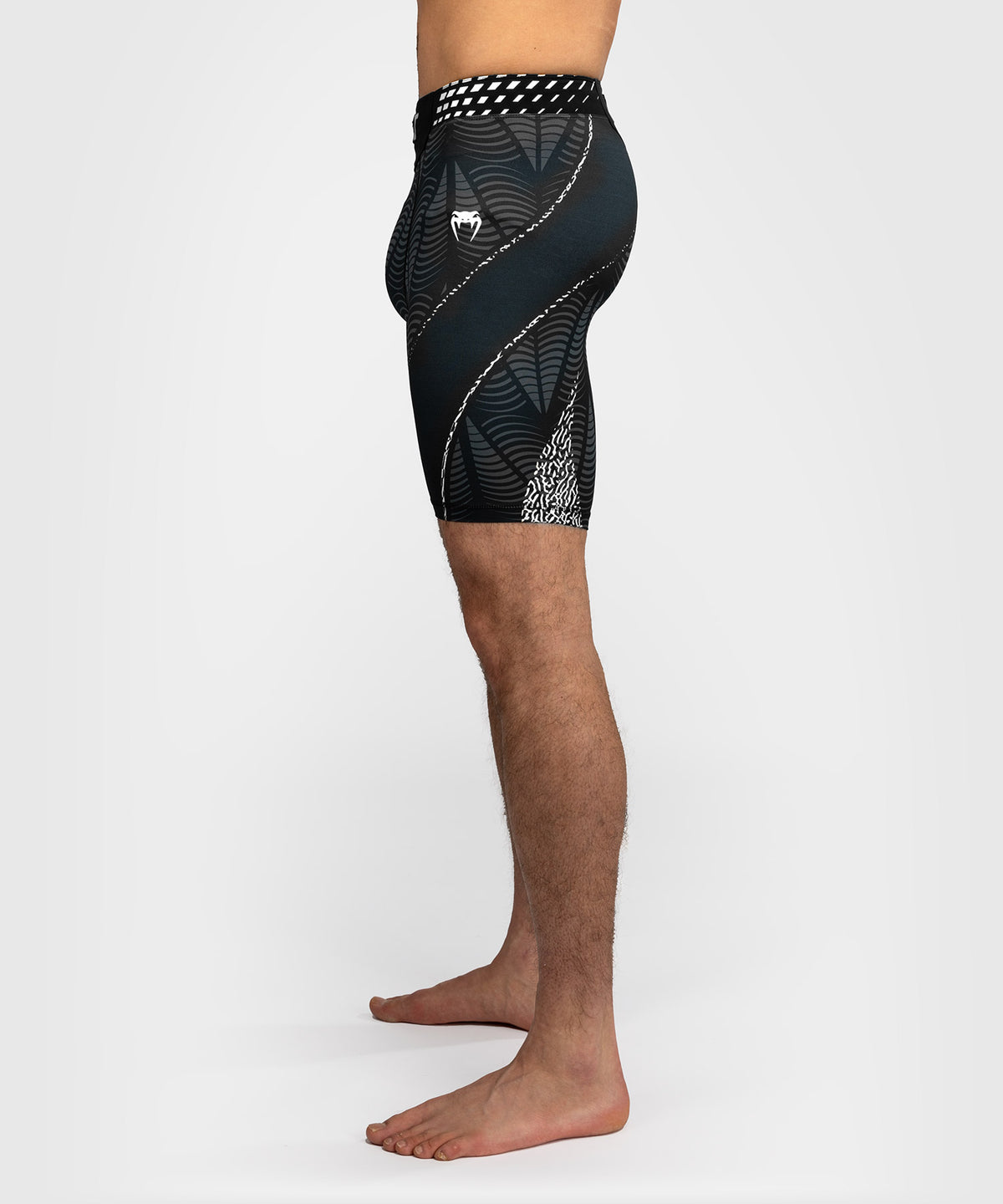 UFC Zenith by Venum Authentic Fight Night Short Vale Tudo Hombre - Negro