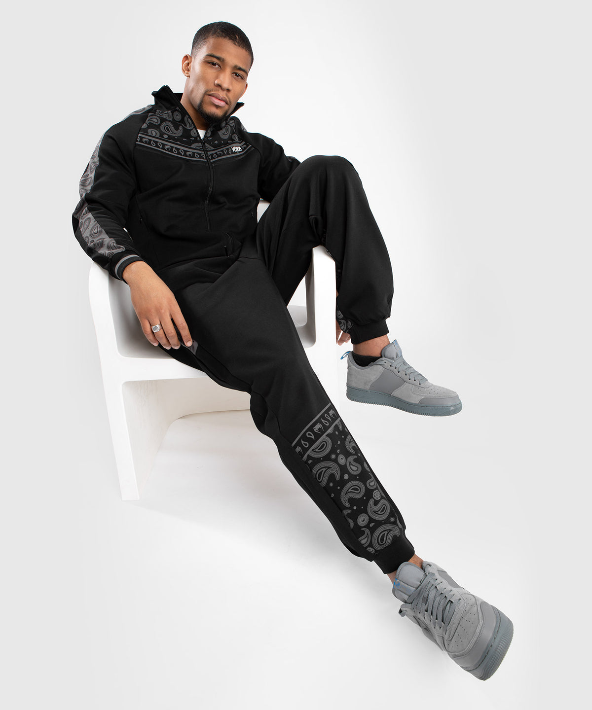 Giacca sportiva Venum Cali 34  -  Nero
