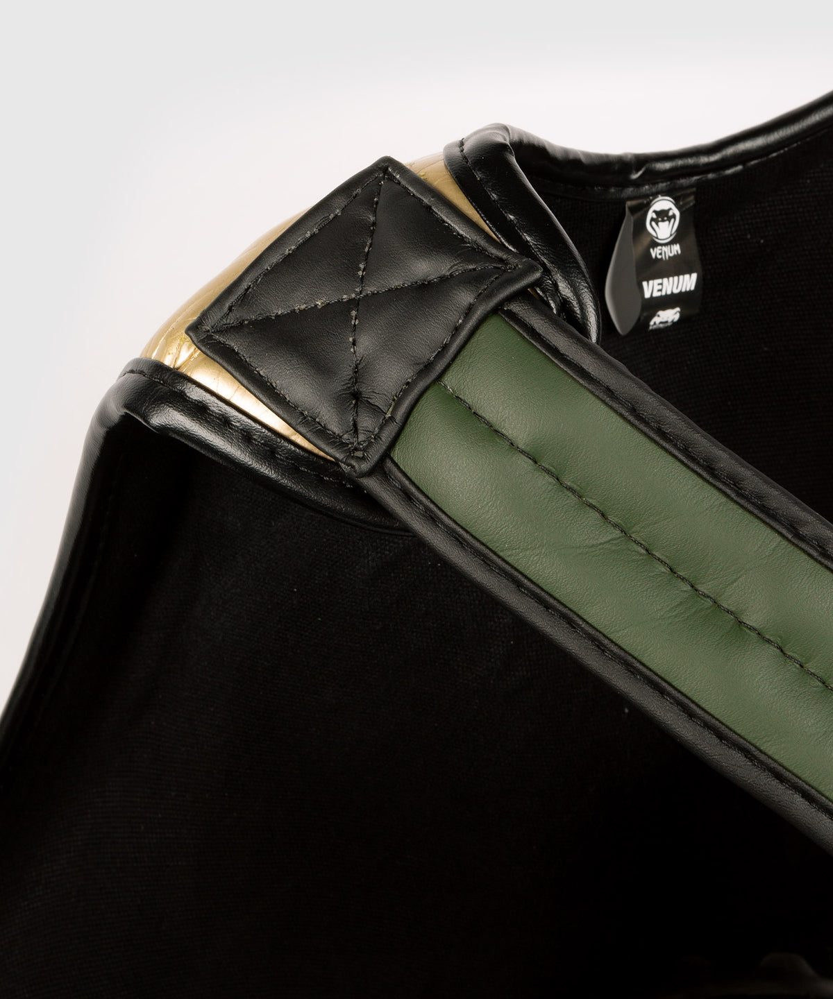 Venum Pro Protector Corporal – Caqui/Oro