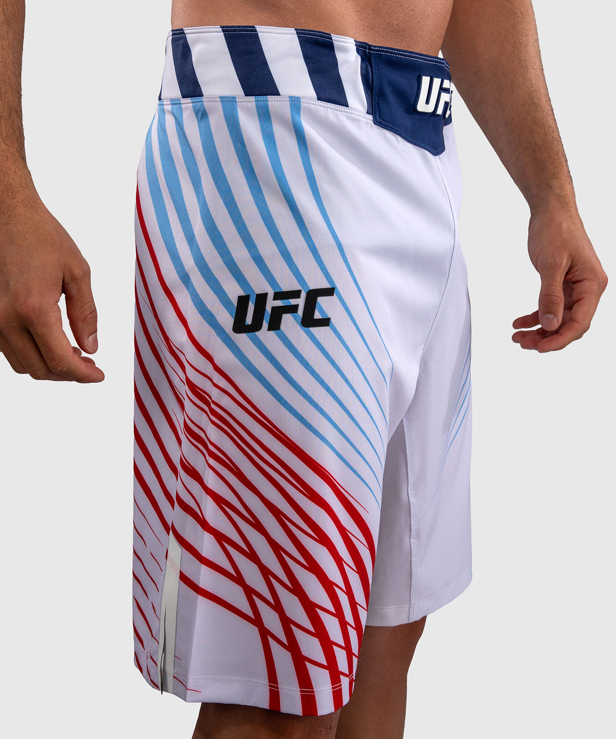 Official UFC Freedom 250 by Venum Authentic Fight Night Short de combat coupe longue pour homme - Blanc