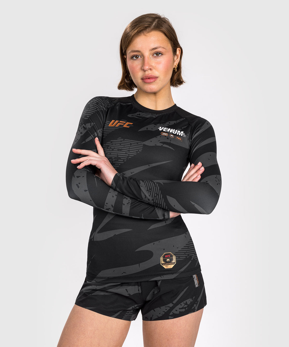 UFC Adrenaline by Venum Fight Week Frauen Performance Langarm Rashguard - Urban Camo