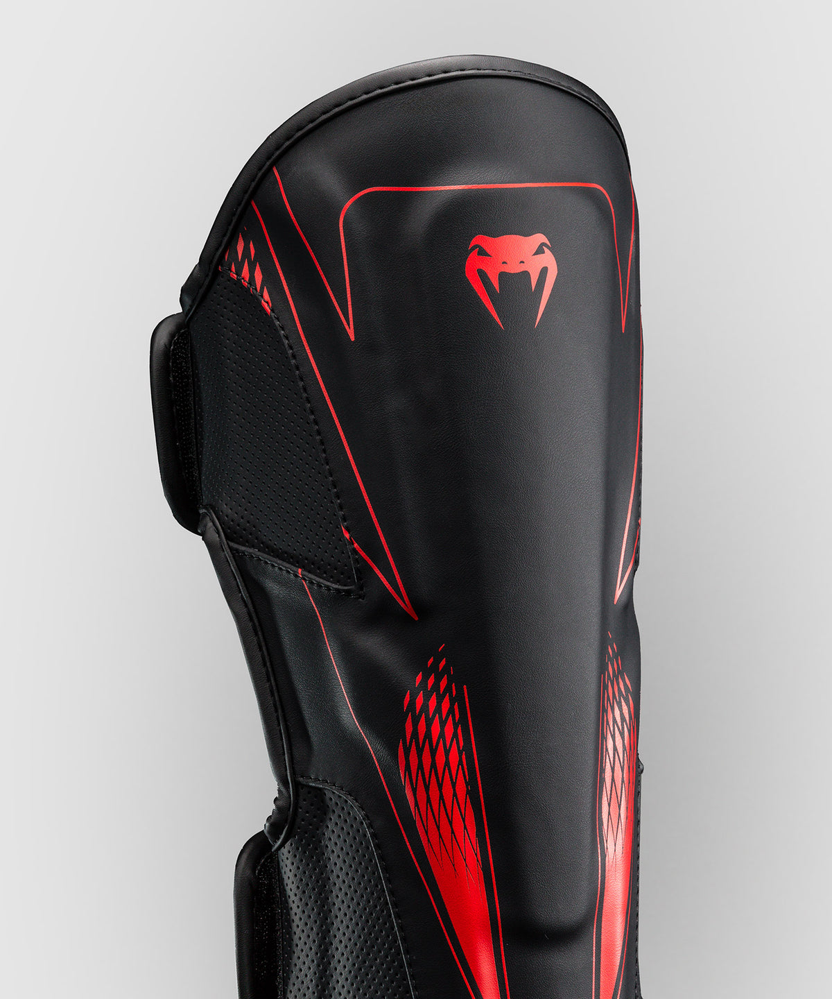 Protège-tibias Venum Amazonia Reborn - Noir/Rouge