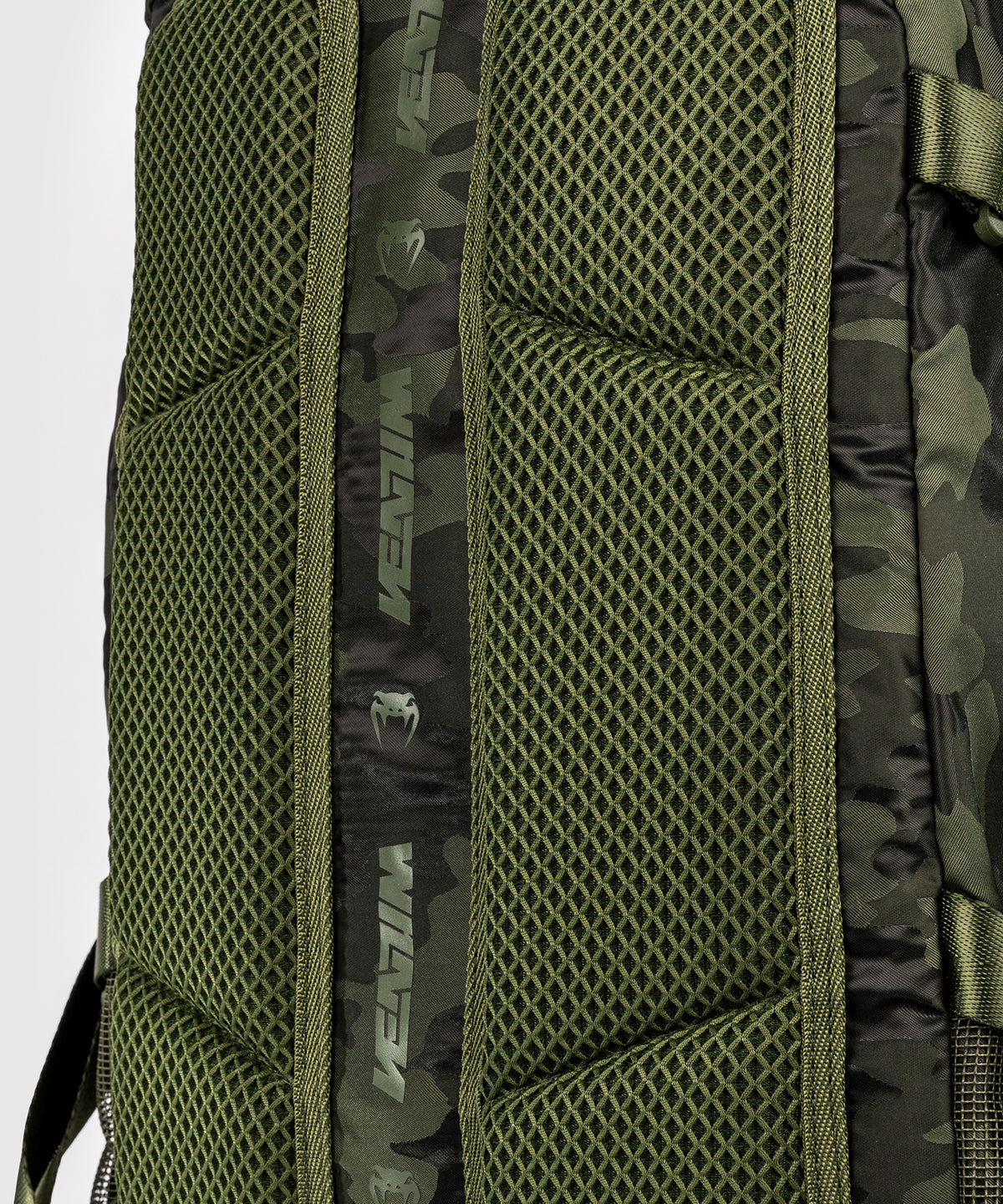 Sac à Dos Venum Challenger Pro (20-25L) – Kaki/Camo