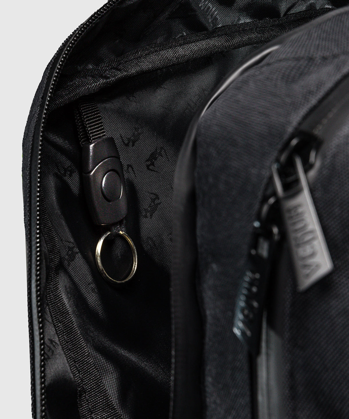 Venum Amazonia Reborn Mochila (15-25 L) - Negro/Verde