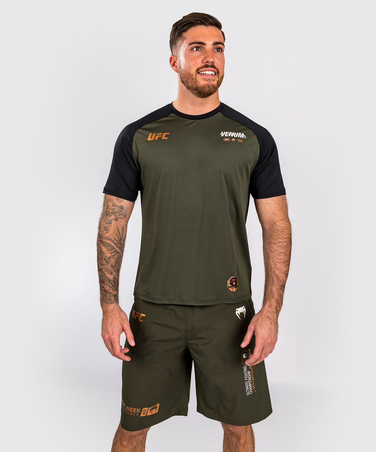 UFC Adrenaline by Venum Fight Week Dry-tech-T-Shirt für Männer - Khaki/Bronze