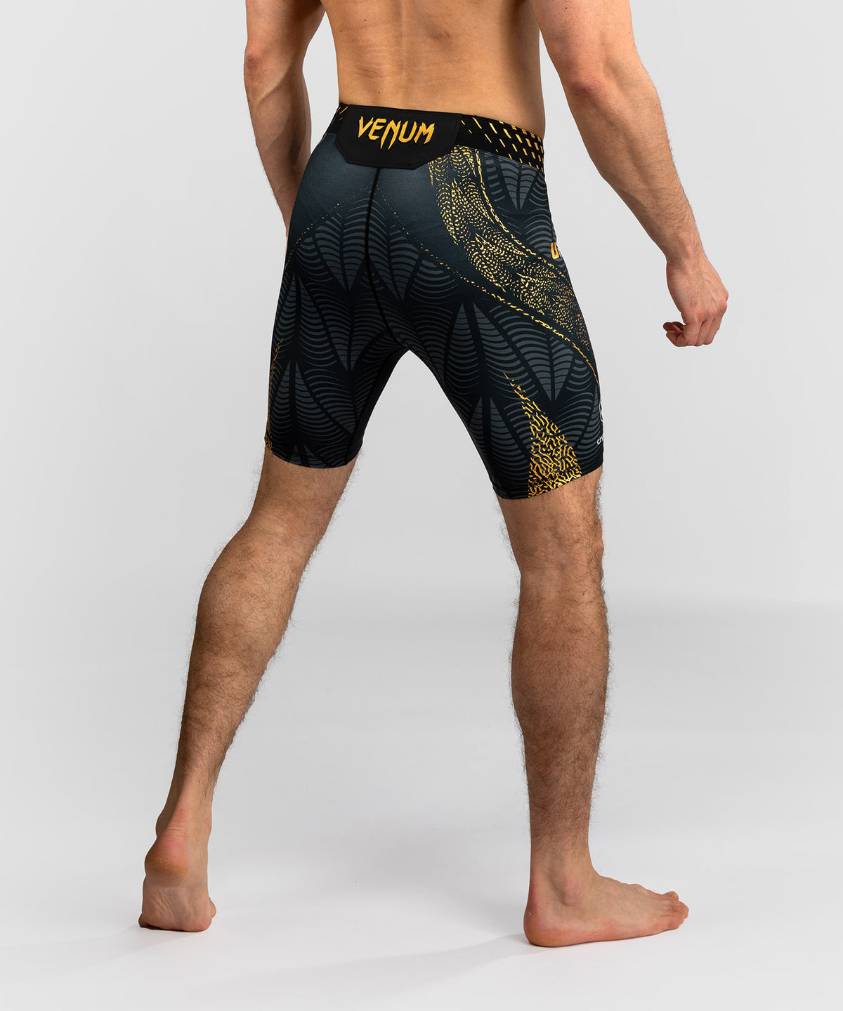 UFC Zenith by Venum Authentic Fight Night Short Vale Tudo Hombre - Champion