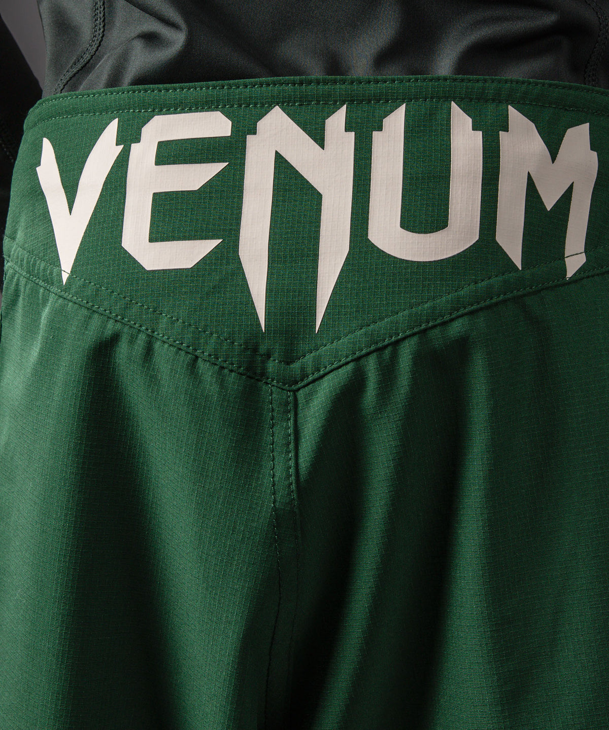 Venum Attack Fightshorts Niños - Verde Bosque/ Blanco Roto