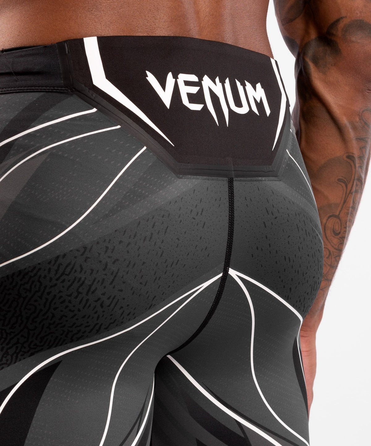 Short de compression pour Hommes UFC Venum Authentic Fight Night - Coupe Longue - Noir