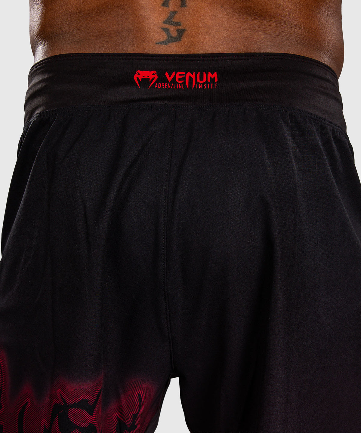 Venum Spectre Short de Combate – Negro/Rojo