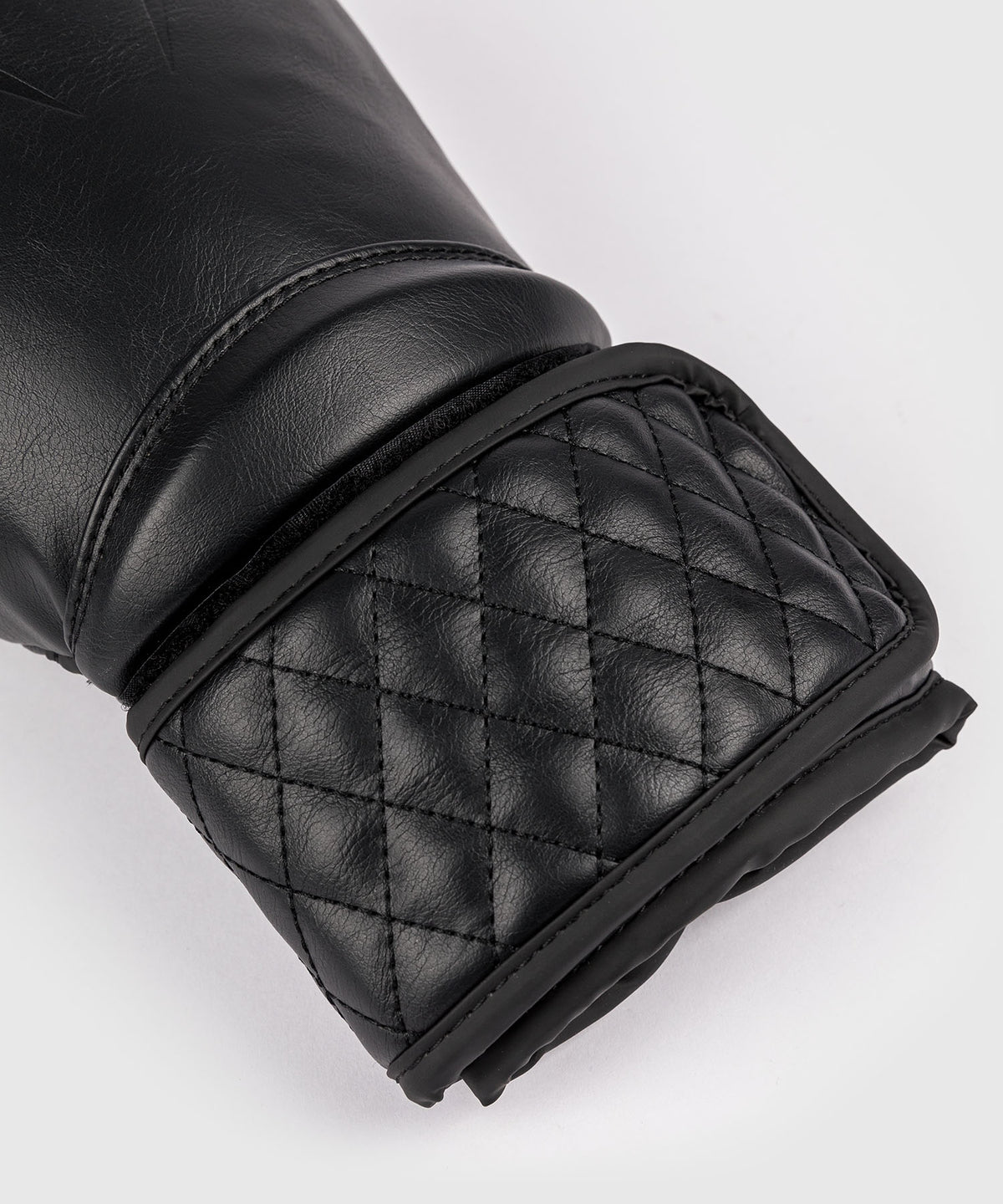Venum Impact Classic Guantes de Boxeo - Negro