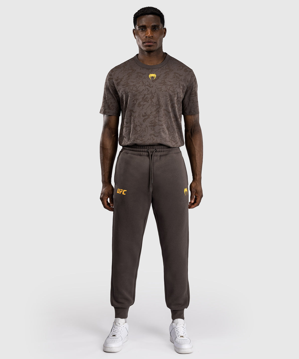 UFC Fusion by Venum Fight Week Herren Baumwollhose - Solid Erdiges Braun